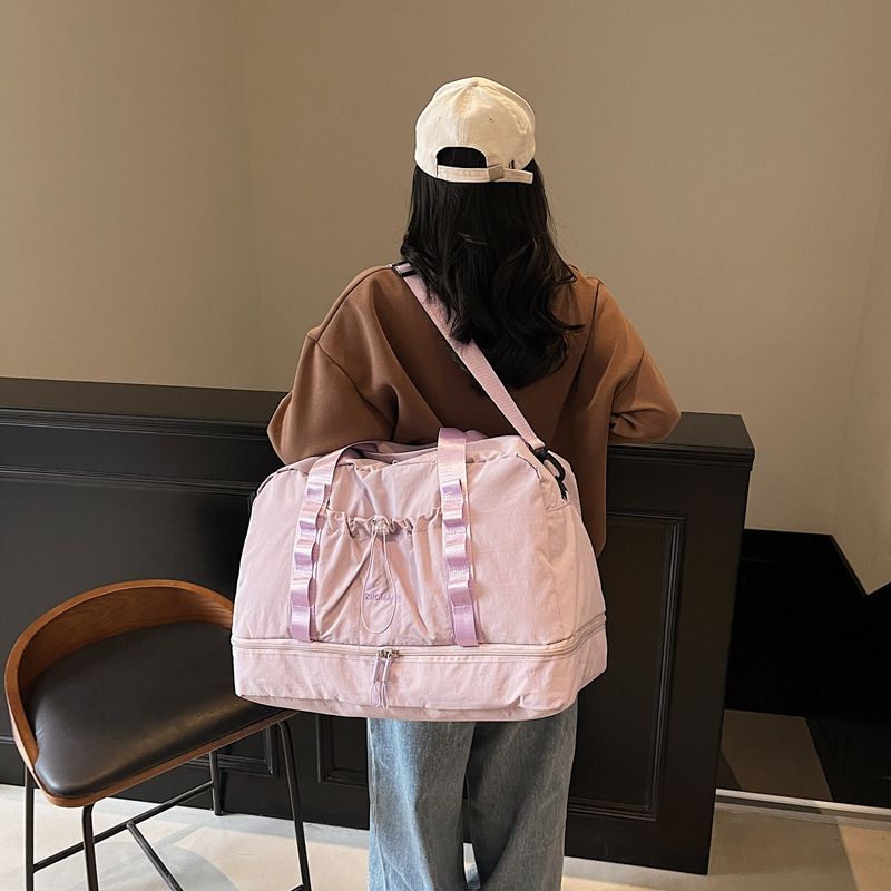 New multi-functional fashionable travel bag, hand-held dry and wet separation training and sports bag, long and short distance large-capacity luggage bag Application Scenario