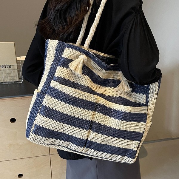 New women's bags, foreign trade grass woven bags, mommy bags, beach bags, Twitter bags, large-capacity single-shoulder bags, checkered bags Application Scenario