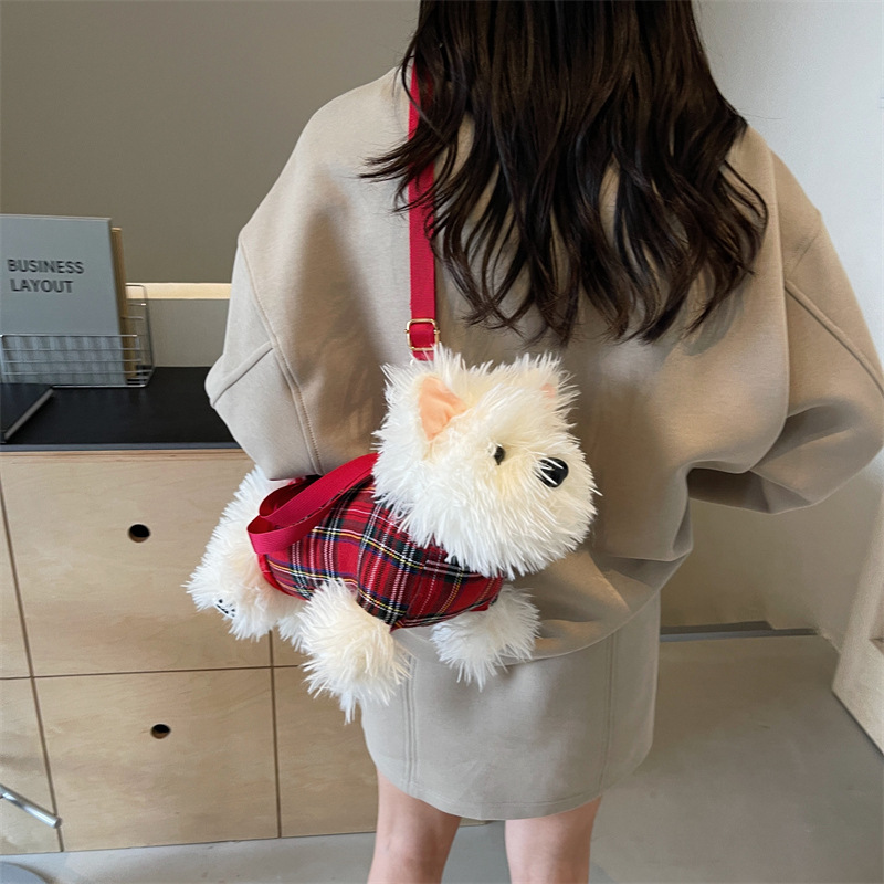 New cartoon West Highland puppy doll crossbody bag plush toy girl soft girl hand and shoulder crossbody bag Application Scenario