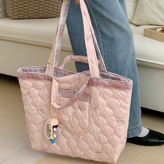 New large-capacity tote bag, versatile handbag, cartoon underarm bag, casual and girlish style, lazy pink shoulder bag details Picture