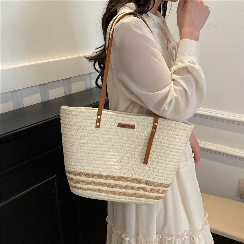Women's large-capacity straw woven bag 2025 new summer versatile single-shoulder tote bag, beach vacation woven bag full figure