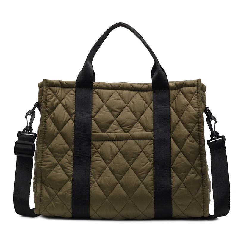Korean autumn and winter new versatile embroidered cotton jacket bag 2024 Texture Little Chanel style contrasting color diamond-shaped hand-held shoulder bag Item Picture