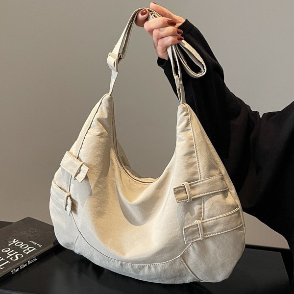 Designed student versatile single-shoulder bag, women's casual spliced crossbody bag, summer lightweight and large-capacity nylon fabric bag details Picture