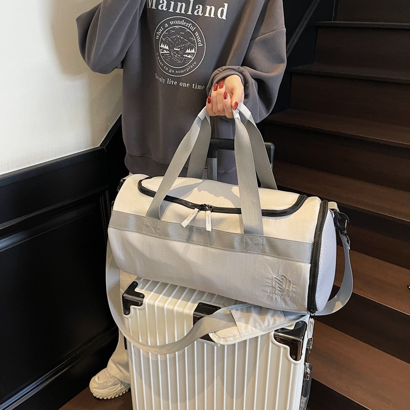 Korean-style fashionable bucket-shaped fitness bag, women's dry-wet separated yoga exercise bag, men's large-capacity travel luggage bag details Picture