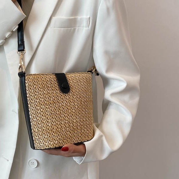 Spring and summer straw-woven women's bags 2025 new, niche, fashionable and versatile crossbody bags, trendy and casual bucket bags Specification drawing