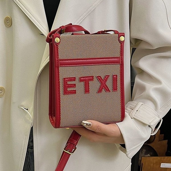 Fashionable new letter coin purse, high-end texture, large-capacity casual single-shoulder crossbody bag, versatile color-blocking backpack full figure
