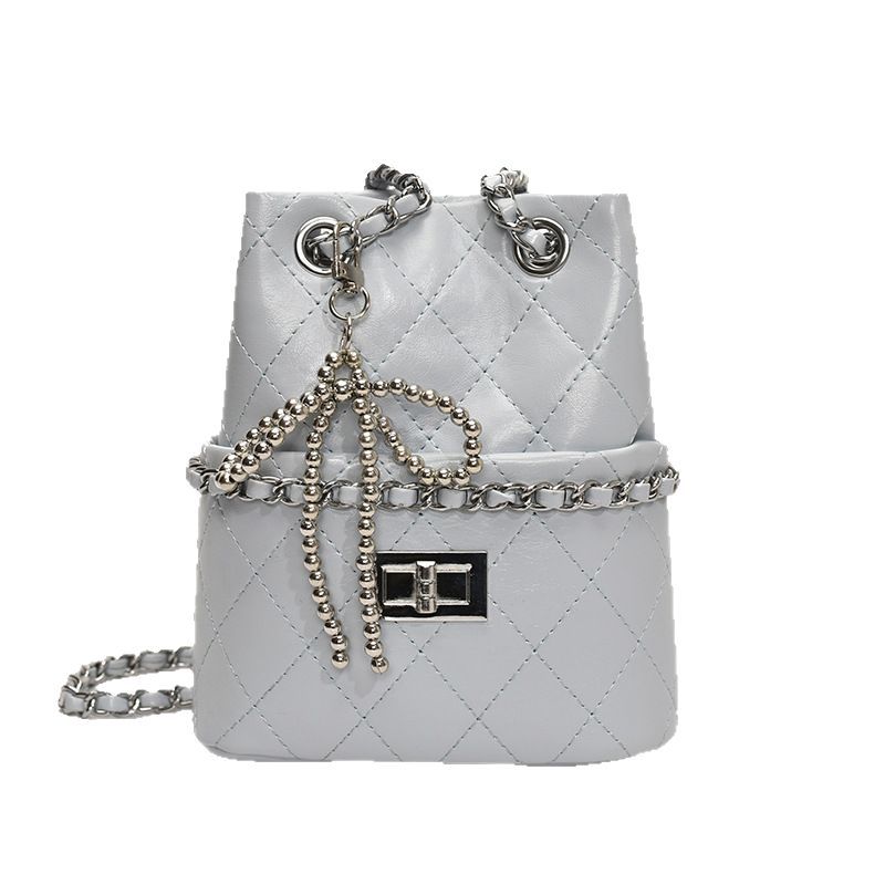 High-end Chanel-style diamond-shaped chain bucket bag for women 2025 new style, fashionable and versatile single-shoulder crossbody bag Item Picture