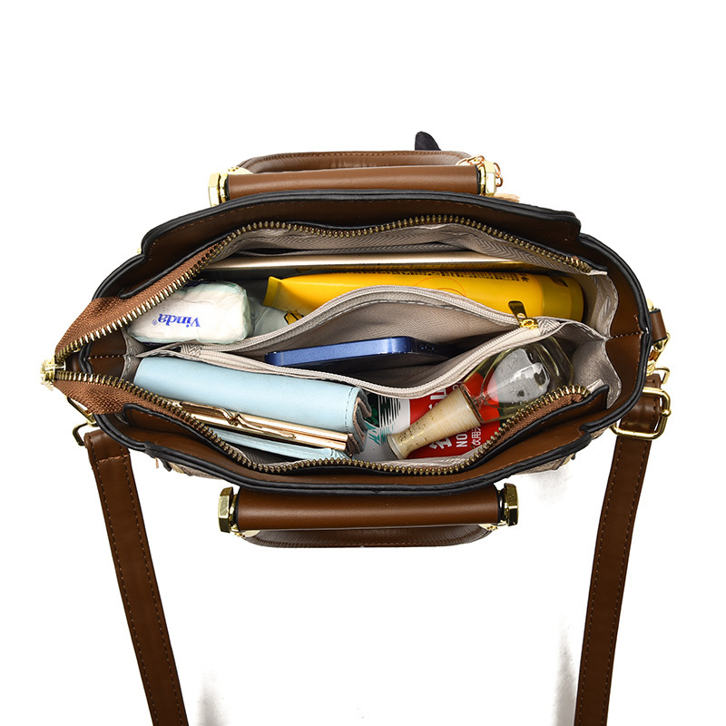 Live-streaming Internet celebrity large bags for women, 2022 new fashionable handbags, middle-aged mom bags, large-capacity silk scarves, trendy bags Application Scenario