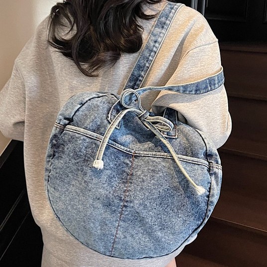 New washed denim single-shoulder bag for casual outings, large capacity, fresh small round bag, lace-up handbag, women's bag Specification drawing