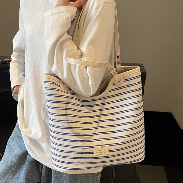 Korean-style color-blocking checkered underarm bag, large-capacity single-shoulder tote bag, high-end handbag, fresh and small large bag details Picture