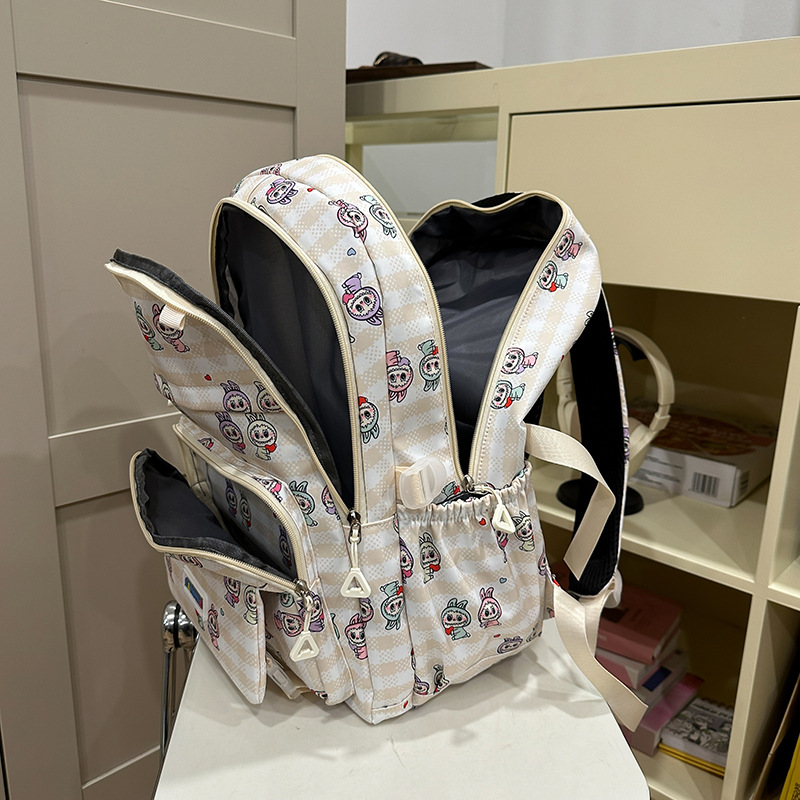 Large-capacity cute backpacks for the back-to-school season, featuring printed cartoon rabbit girls and checkered backpacks Application Scenario