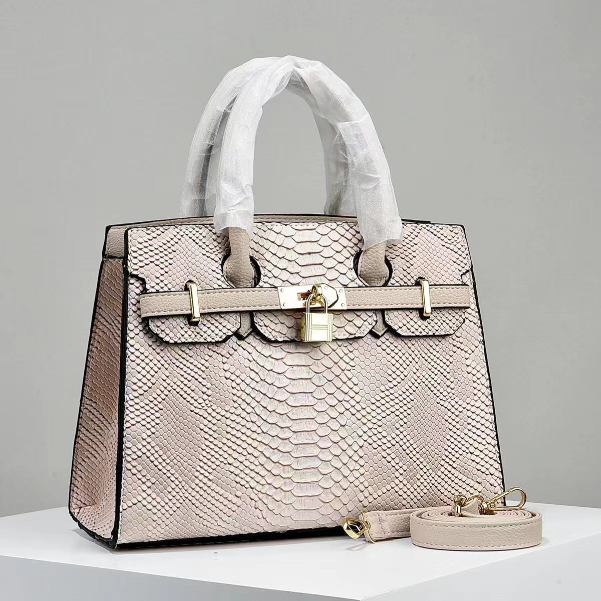 Fashionable new style from the manufacturer, direct sales with a new texture, trendy handbags, mom and women's bags, single-shoulder crossbody bags Specification drawing