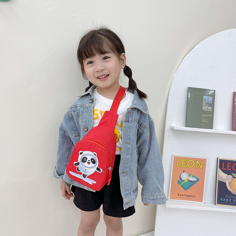 2025 New Summer cute bear baby crossbody bag, boys' and girls' chest bag, children's coin purse, children's bag details Picture