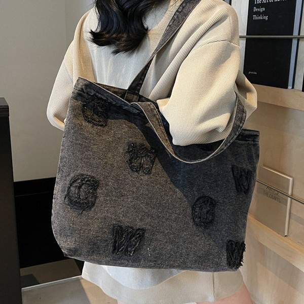 New letter denim canvas tote bag for spring and summer fashion, large-capacity hand-carry design single-shoulder bag Specification drawing