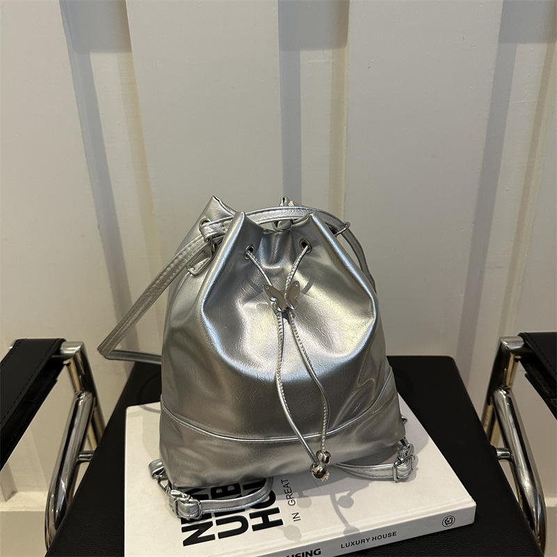 Early autumn versatile commuting small bag for women, 2024 new style fashionable backpack, bucket bag, multi-functional single-shoulder crossbody bag full figure