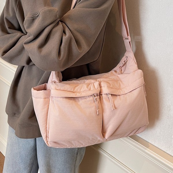 New crossbody bag with a laid-back workwear style, nylon large-capacity single-shoulder bag 2024, casual and versatile multi-pocket tote bag Specification drawing