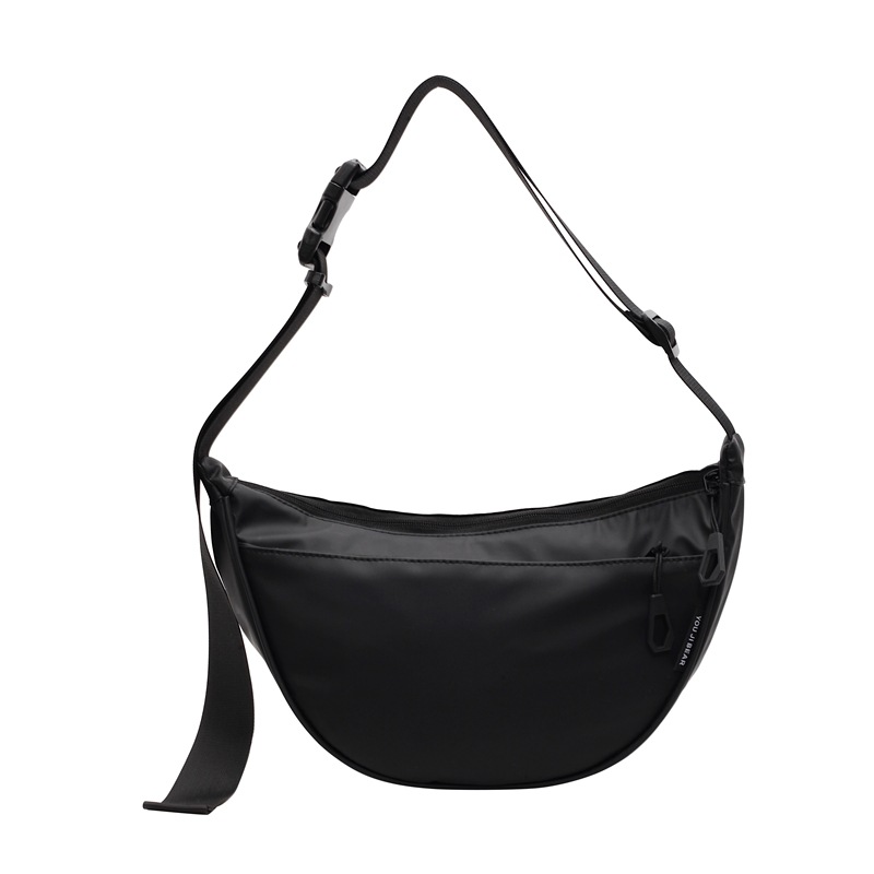 This is a popular and versatile single-shoulder bag for the new autumn and winter of 2024. It is a lightweight and simple single-shoulder bag with a wide shoulder strap and a dumpling bag for women Item Picture