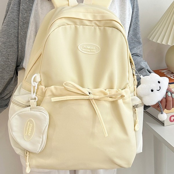Cute and fresh schoolbag for young girls, Japanese-style ins campus backpack for junior high school, senior high school and college students, versatile travel backpack Application Scenario