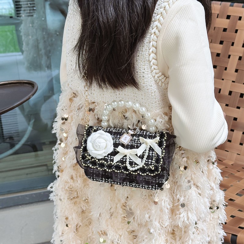 New chain crossbody children's bag, black and white checkered tweed little chanel-style girls' single-shoulder bag, cute pearl handbag Specification drawing