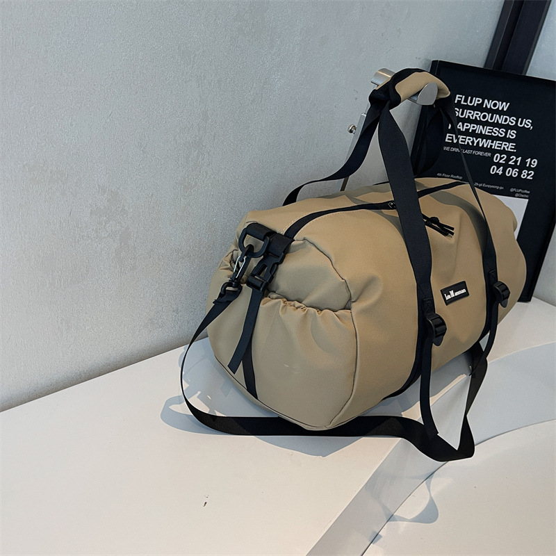 New cross-border large-capacity travel bag, lightweight sports and fitness hand-held luggage bag, business trip storage single-shoulder crossbody bag details Picture