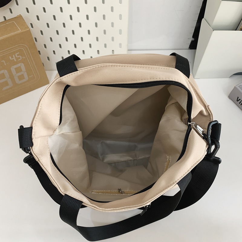 Men's 2025 new large-capacity Korean style Instagram trendy workwear couple casual single-shoulder bag Tote bag Application Scenario