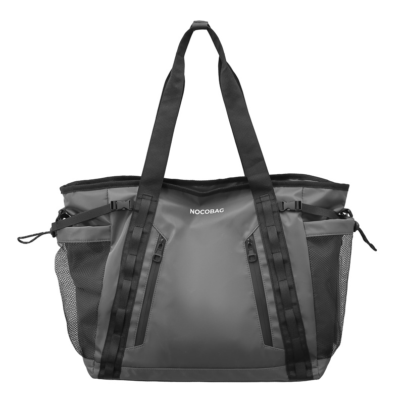 Japanese streetwear brand large-capacity travel bag, street fashion commuting crossbody bag, fashionable and versatile portable fitness storage bag Item Picture