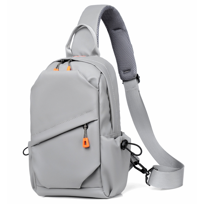 Men's crossbody bag with a high-end feel, large capacity chest bag, water-resistant outdoor sports crossbody bag, trendy Oxford fabric single-shoulder bag Item Picture