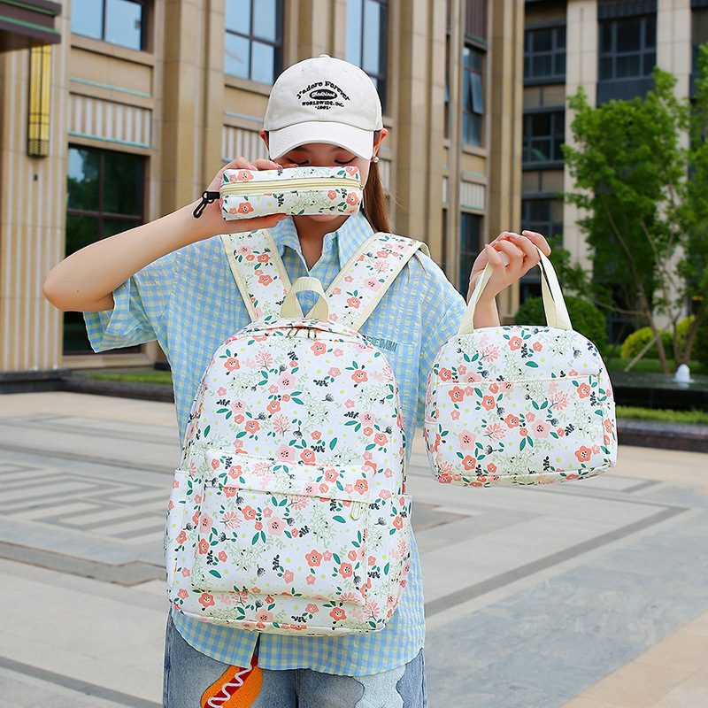 Wholesale of new schoolbags for girls, fresh Korean version junior high school students, large-capacity Japanese-style floral campus casual backpacks Application Scenario