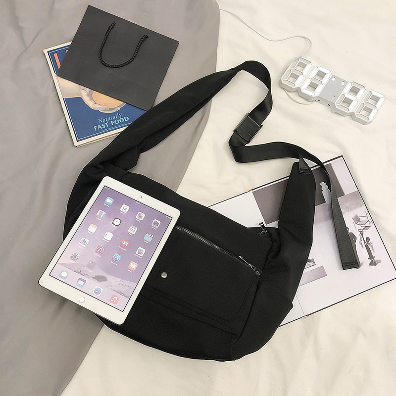 Artistic fabric bag, Hong Kong trend, cool black sports backpack, ins nylon crossbody bag, new casual single-shoulder crossbody bag for women Application Scenario
