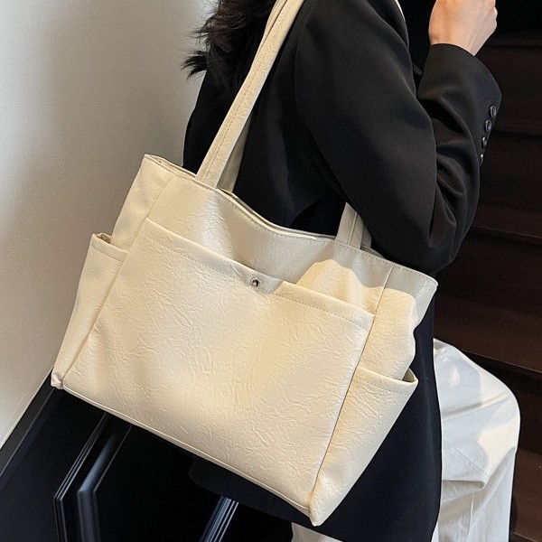 Fashionable and casual large-capacity handbag, new Spring 2025 style, trendy and simple single-shoulder bag, commuting crossbody large bag details Picture