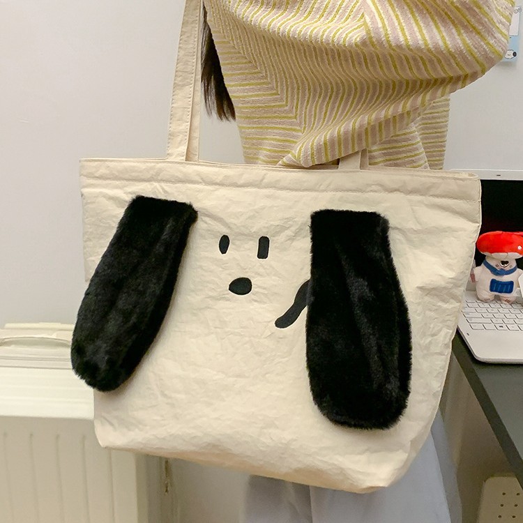 Cute cream-patterned, fluffy, cotton-padded, large-capacity single-shoulder canvas bag, Tote, large-capacity, original design cartoon bag Application Scenario
