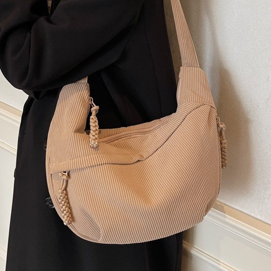 Corduroy bag for women, large capacity 2024 new model, high-end texture, niche design, single-shoulder crossbody commuting dumpling bag Specification drawing