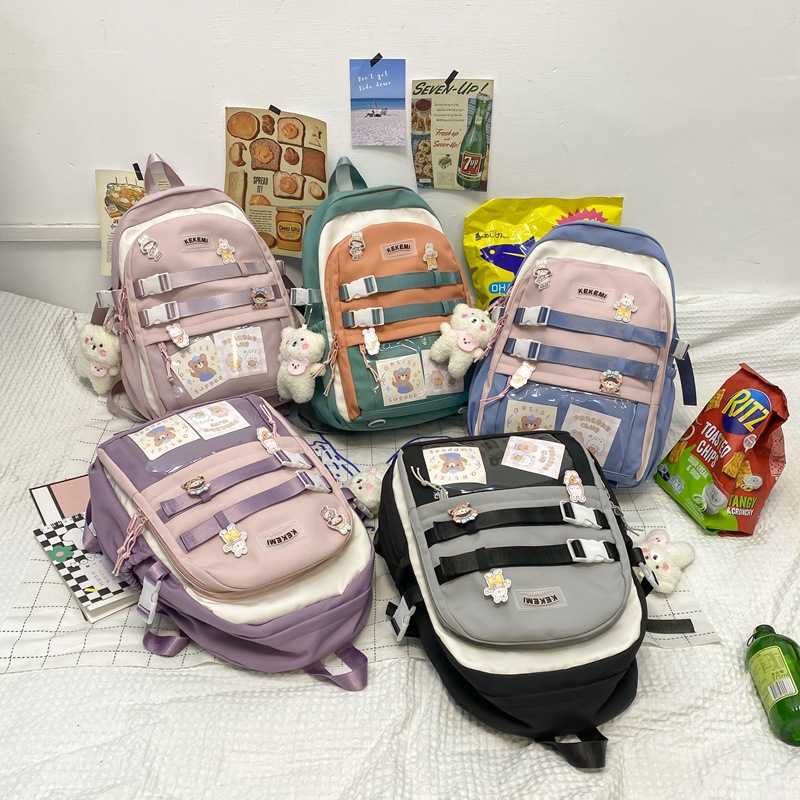 Harajuku large-capacity schoolbag for girls, a Korean version of junior and senior high school students with contrasting colors, a cute and good-looking large-capacity backpack Application Scenario