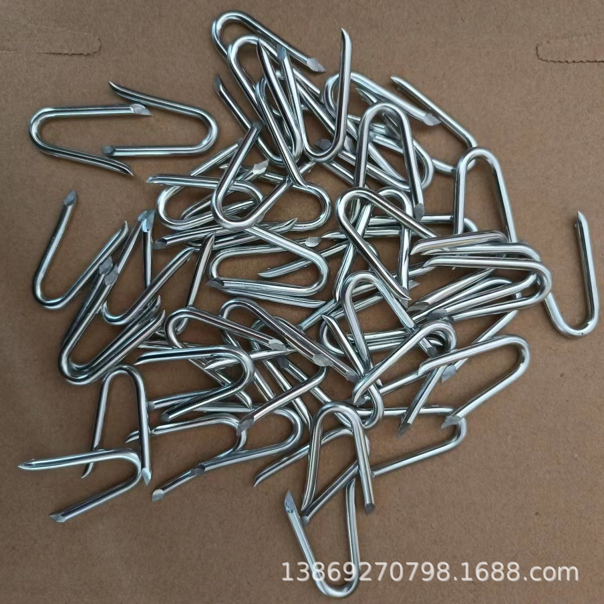 Special nails for galvanized wood piles, saddle nails, fastening nails, U-shaped iron nails, V-shaped nails, and pointed nails at both ends are supplied from the source Specification drawing