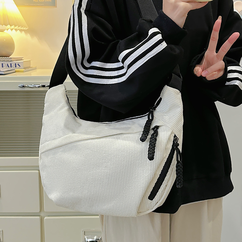 Fashionable commuting large-capacity single-shoulder crossbody bag for women, new autumn and winter casual and versatile tote bag, Korean-style dumpling bag full figure