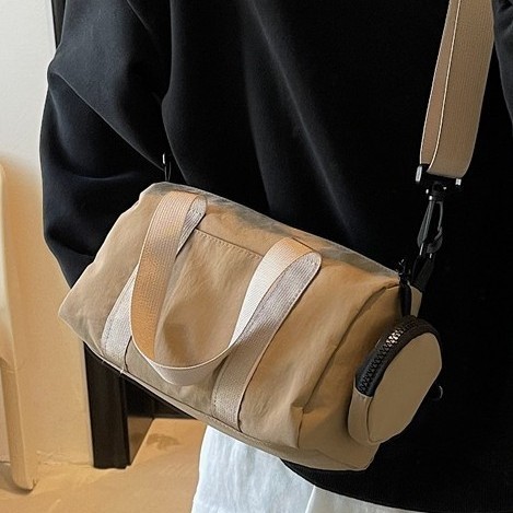 Casual and simple handbag, 2024 summer style, trendy and high-quality single-shoulder bag, large capacity, beautiful crossbody travel and fitness bag Application Scenario