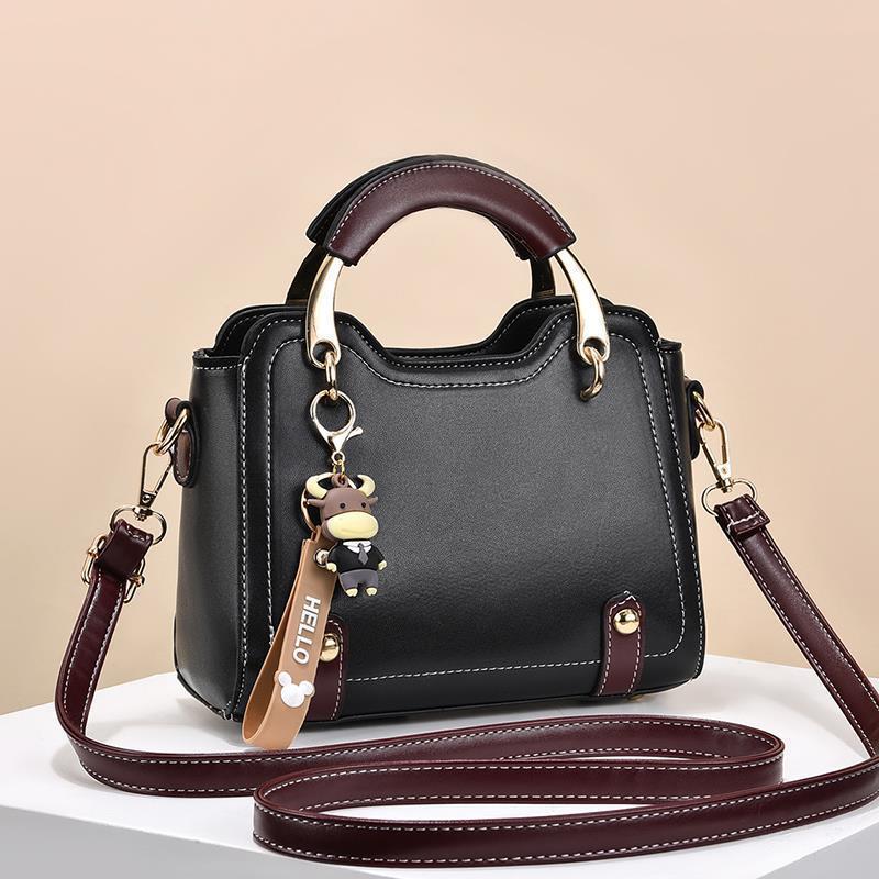 The 2022 new Korean style spring/summer Instagram-worthy trendy single-shoulder bag is a versatile crossbody bag for ladies full figure