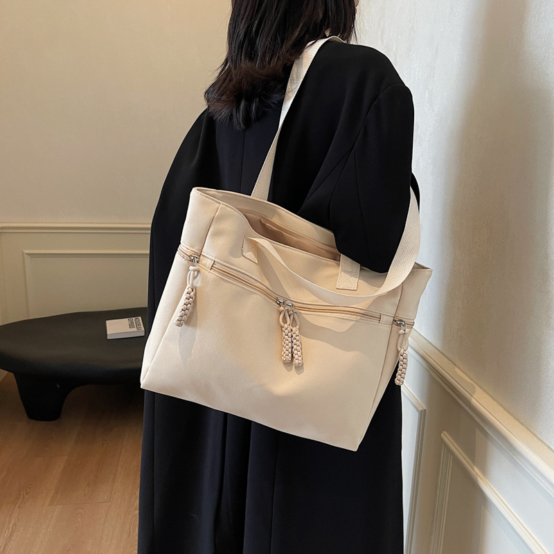 Casual and versatile canvas bag for women 2024 new autumn and winter, large-capacity single-shoulder tote bag for work and commuting full figure
