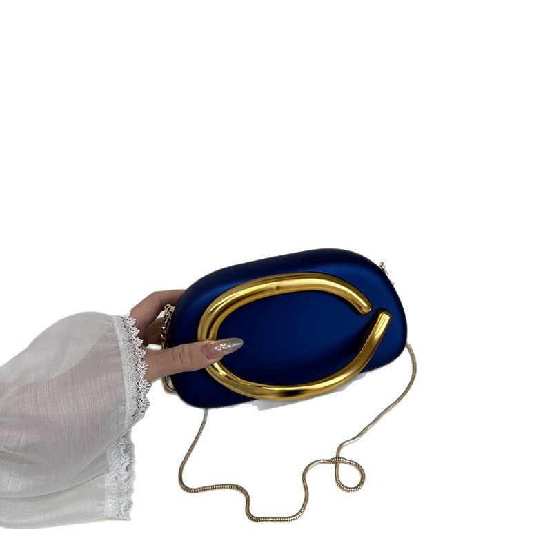 2025 New European and American trend round box hand-held dinner bag mini small bag, retro metal handle single-shoulder crossbody bag Item Picture