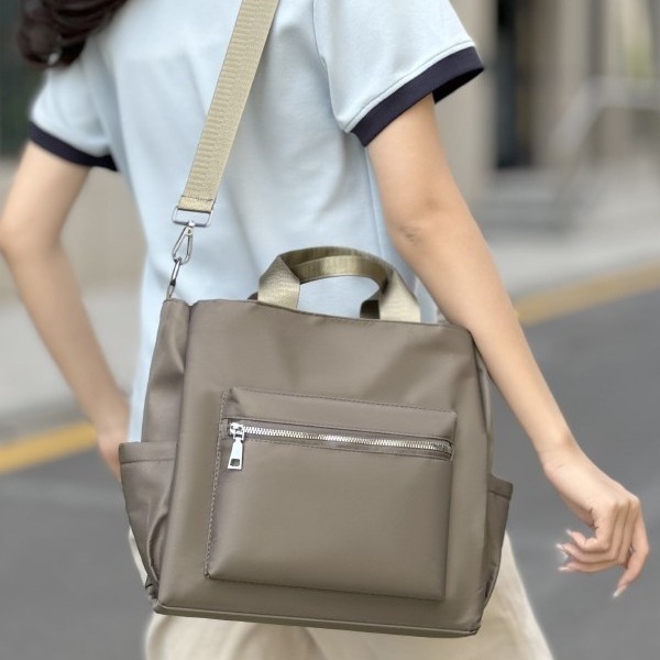 Large-capacity fashionable solid color Oxford fabric casual bag 2024 new style versatile and fashionable single-shoulder armpit bag Tote bag trendy Application Scenario