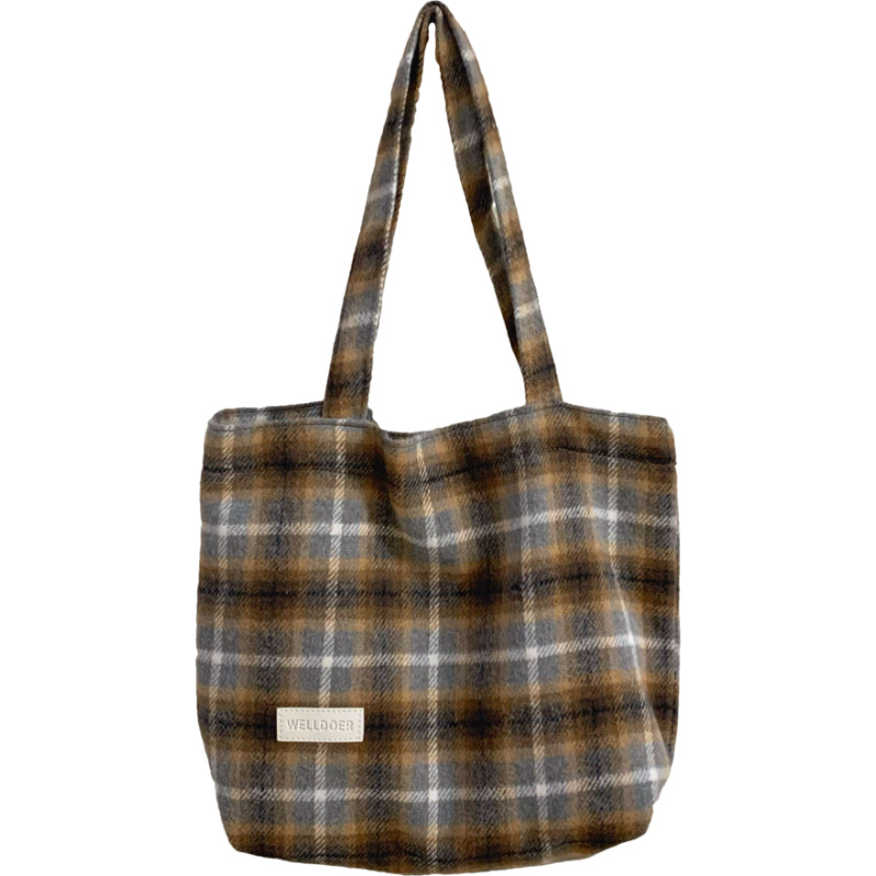 Winter large-capacity single-shoulder bag, Japanese ins style versatile checkered bag, women's woolen bag, student commuting tote bag Item Picture