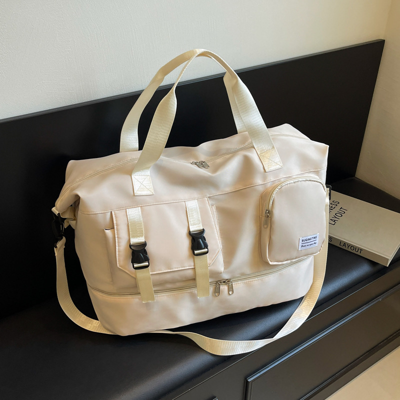 New travel bags, large-capacity sports and fitness bags, portable storage bags, dry and wet separation, student accommodation luggage bags full figure