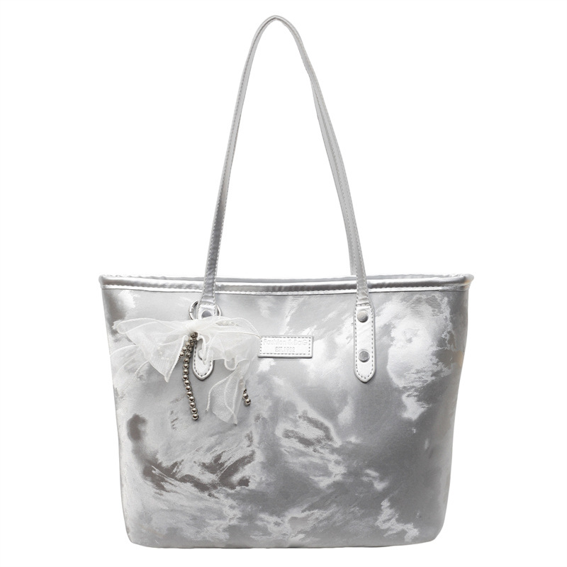 High-end underarm bag for women, new Spring/Summer 2025 fashionable and trendy single-shoulder bag, Korean-style niche design commuter tote bag Item Picture