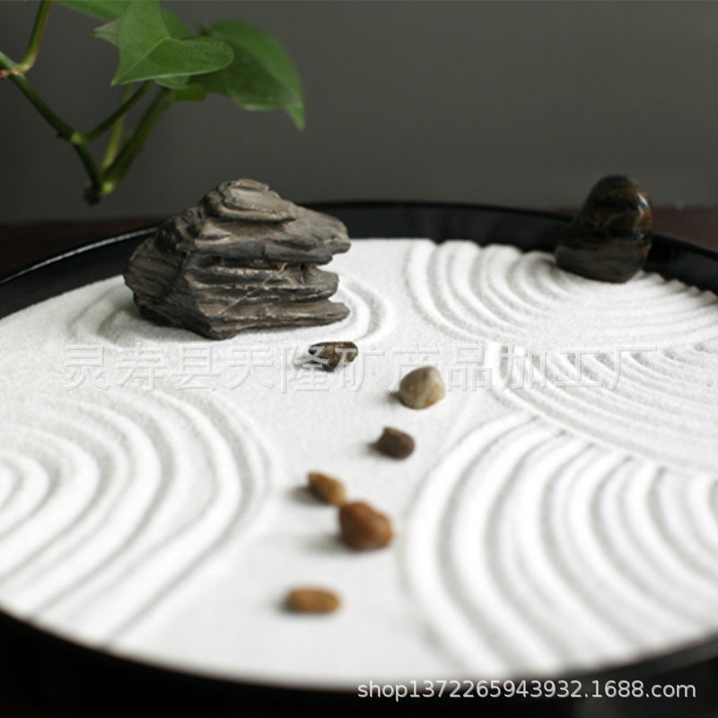 White sand beach garden landscaping decoration, children's sandpit, lawn filled with white fine sand texture painting quartz sand Application Scenario