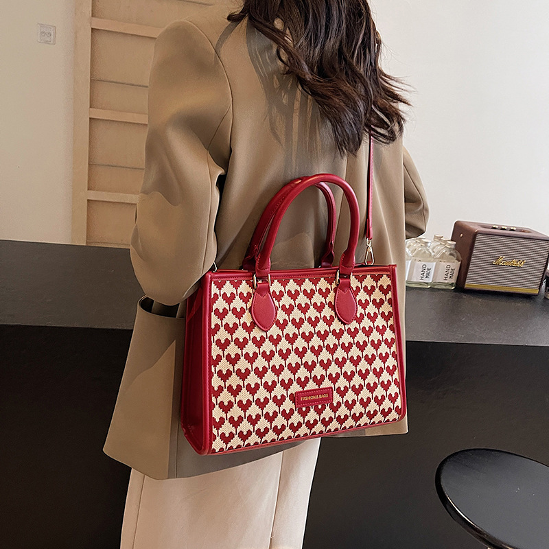The red checkered bag for women's wedding in 2024 is a new crossbody handbag with a high-end feel and a large capacity Application Scenario