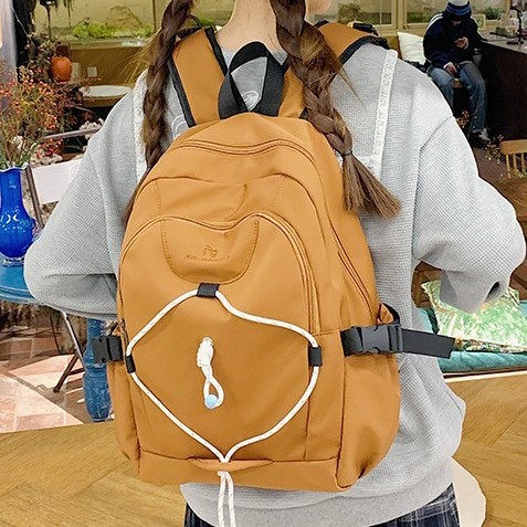 New fashionable autumn and winter schoolbag for students, large capacity, cute backpack, design sense, versatile, lightweight backpack details Picture