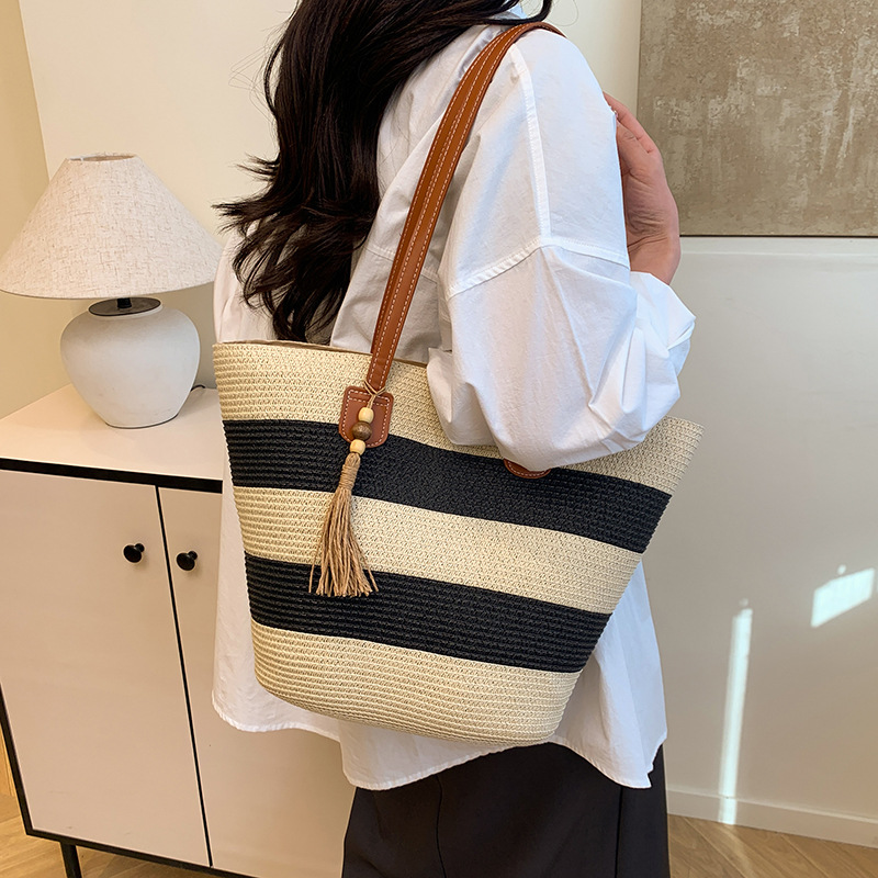 Summer trend large-capacity commuter tote bag, women's fashionable and versatile single-shoulder straw woven bag, beach vacation woven bag Specification drawing