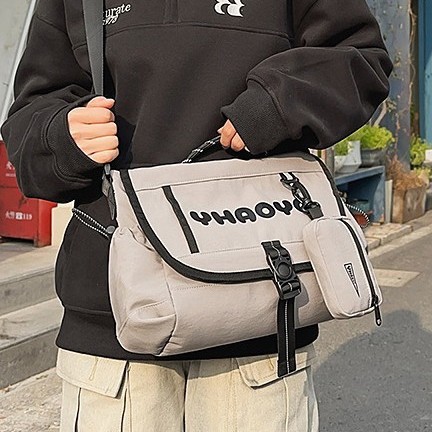 Large-capacity crossbody bag for men and women, Korean style Instagram workwear, student Hong Kong-style street style schoolbag, Japanese style Harajuku travel crossbody bag details Picture