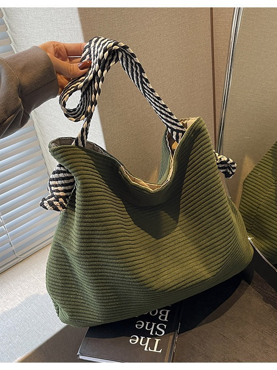 A new large-capacity cross-border bag for women, a versatile single-shoulder crossbody bag, and a fashionable tote bag for commuting Specification drawing