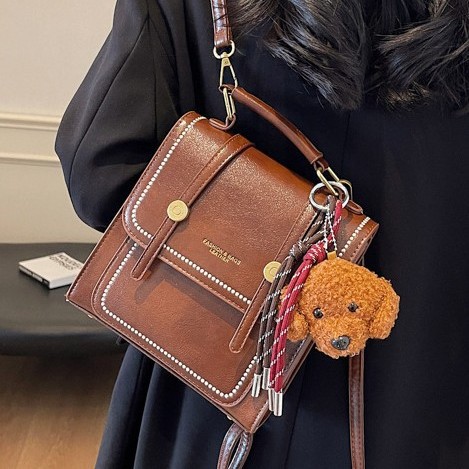 The 2024 new design of the backpack for girls is a unique and stylish Korean-style student schoolbag. It is also a fashionable and lightweight travel backpack details Picture